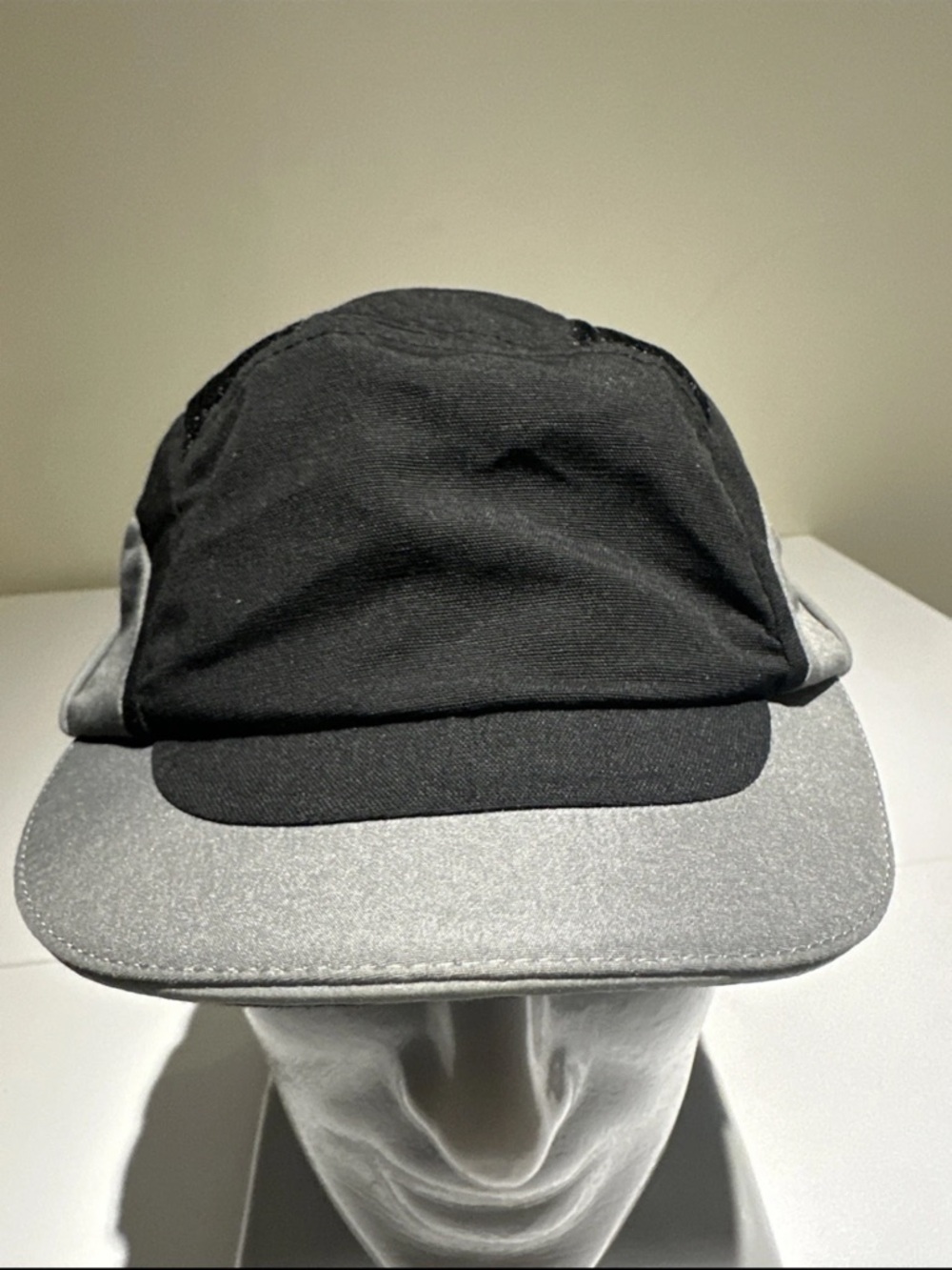 Men's Two-Tone Black and Gray Performance Cap
